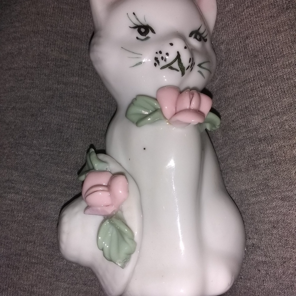 Porcelain Kitty